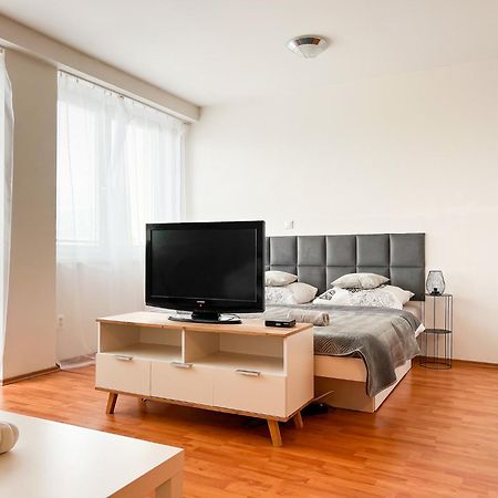 Simcity 3 I City Centre & Free Parking 24H Self Check-In Banská Bystrica Exteriör bild